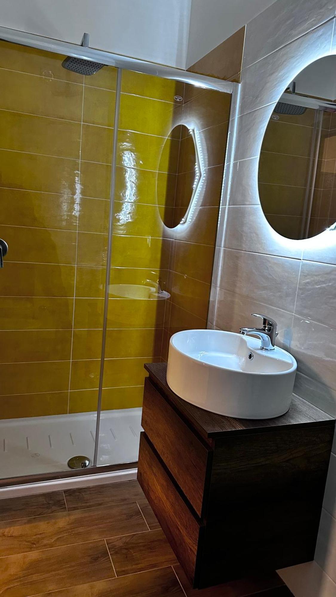 Yo Yo House Luxury